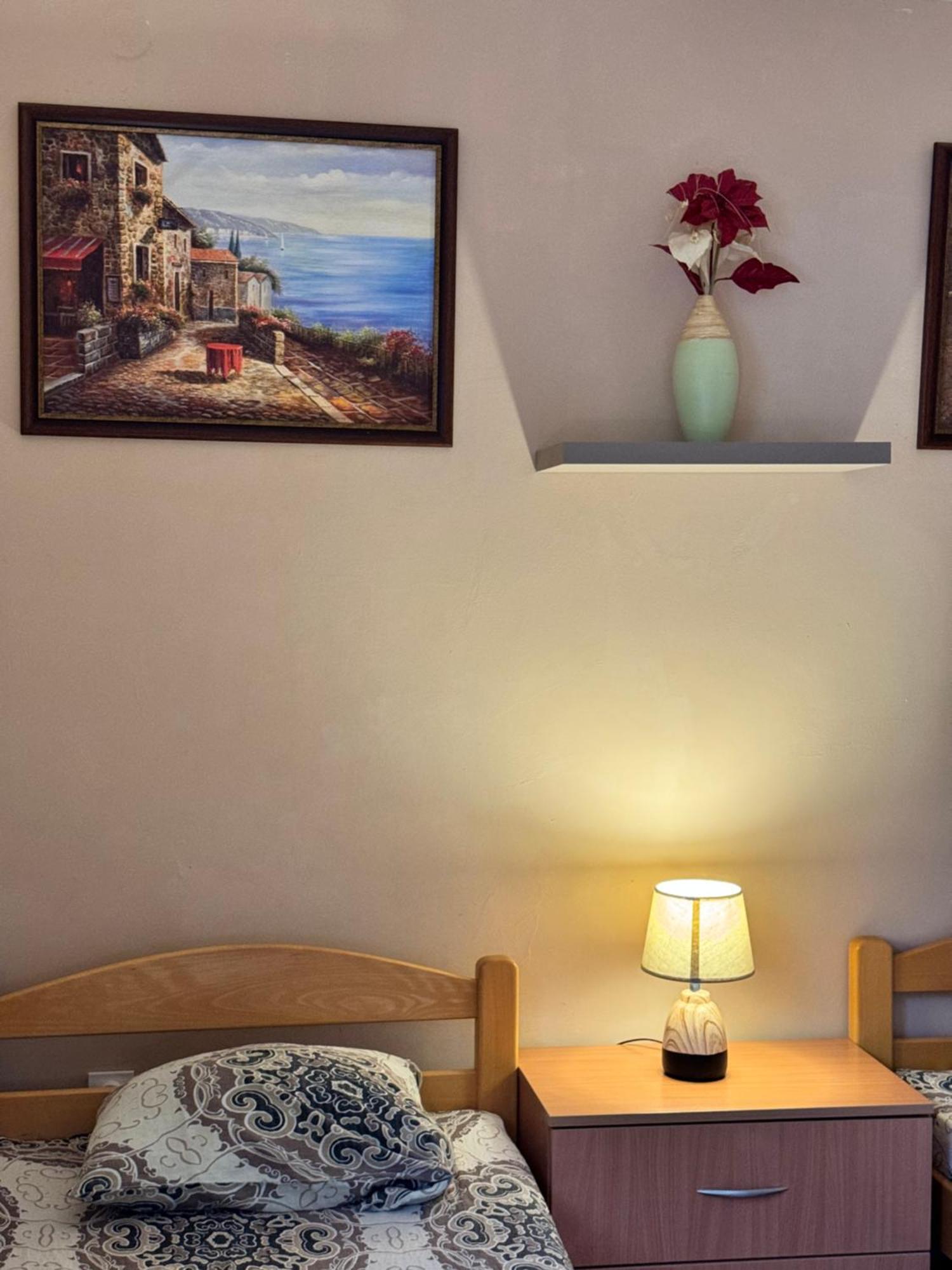 Carine Garden Apartment Risan Exterior photo